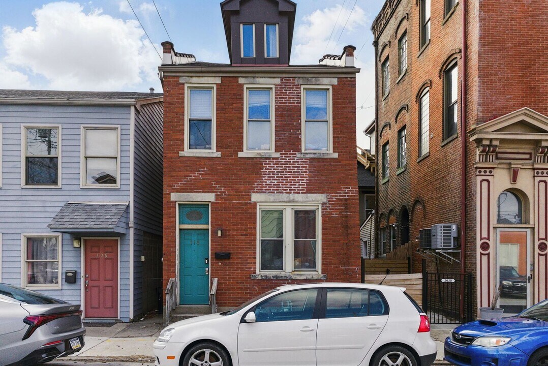 118 S 21st St in Pittsburgh, PA - Building Photo