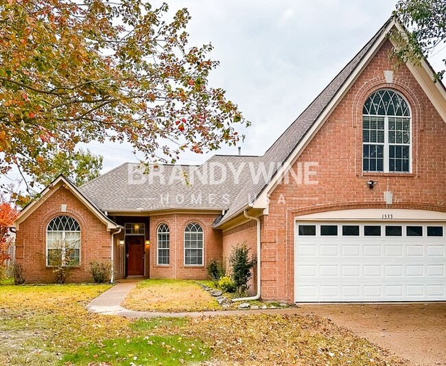 property at 1533 Siskin Dr