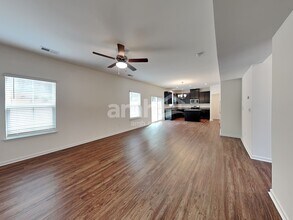 5054 Twin River Dr in Denver, NC - Building Photo - Building Photo