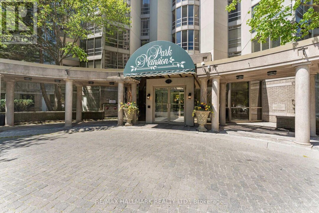 45-3645 Kingsbridge Garden Cir in Mississauga, ON - Building Photo