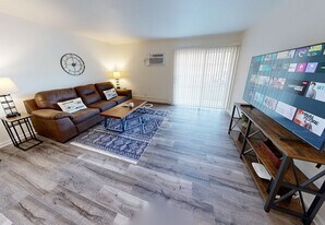 1639 Green Forest Run in Janesville, WI - Building Photo