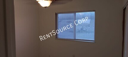 304 Grove Ct in Barstow, CA - Building Photo - Building Photo