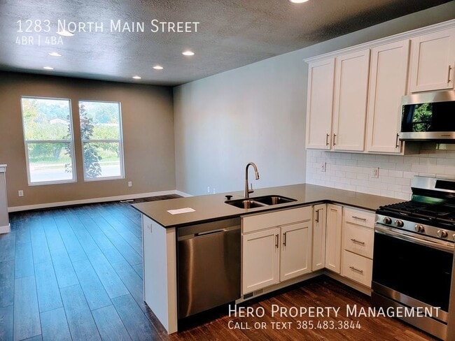 1283 N Main St in Bountiful, UT - Building Photo - Building Photo