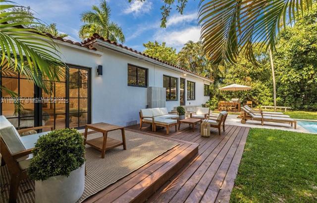 114 NE 103rd St in Miami Shores, FL - Building Photo