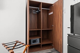 1701 Alton Rd in Miami Beach, FL - Building Photo - Building Photo