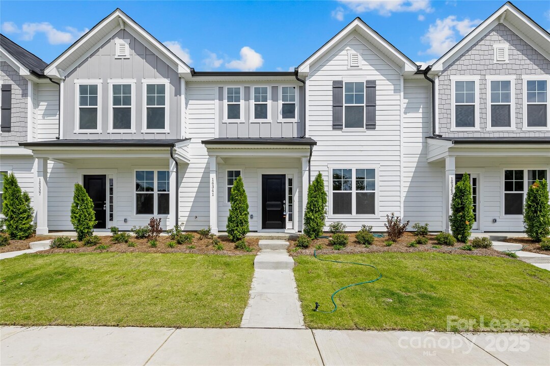 16341 Leading St in Charlotte, NC - Building Photo
