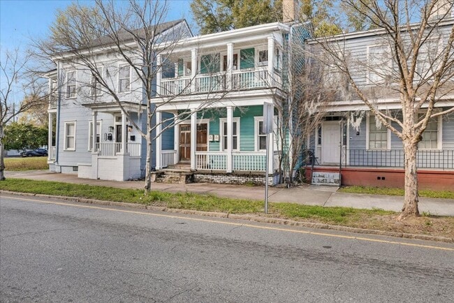 216 W Anderson St in Savannah, GA - Building Photo - Building Photo