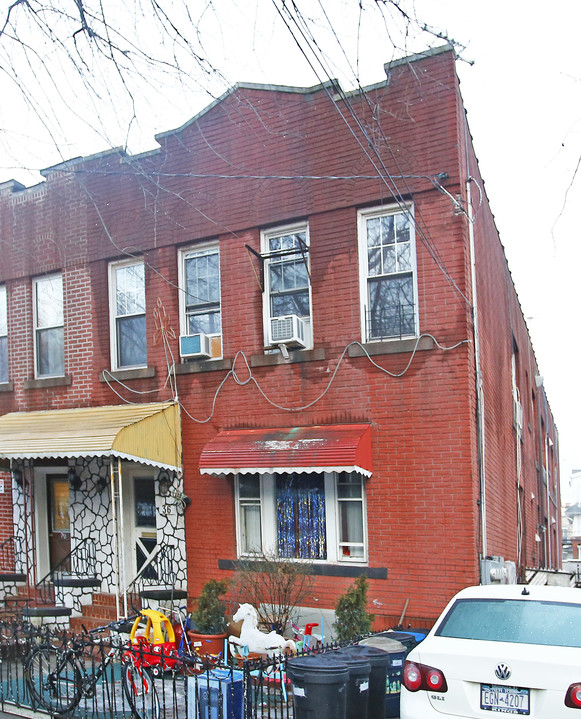 36 Bay 37th St in Brooklyn, NY - Foto de edificio