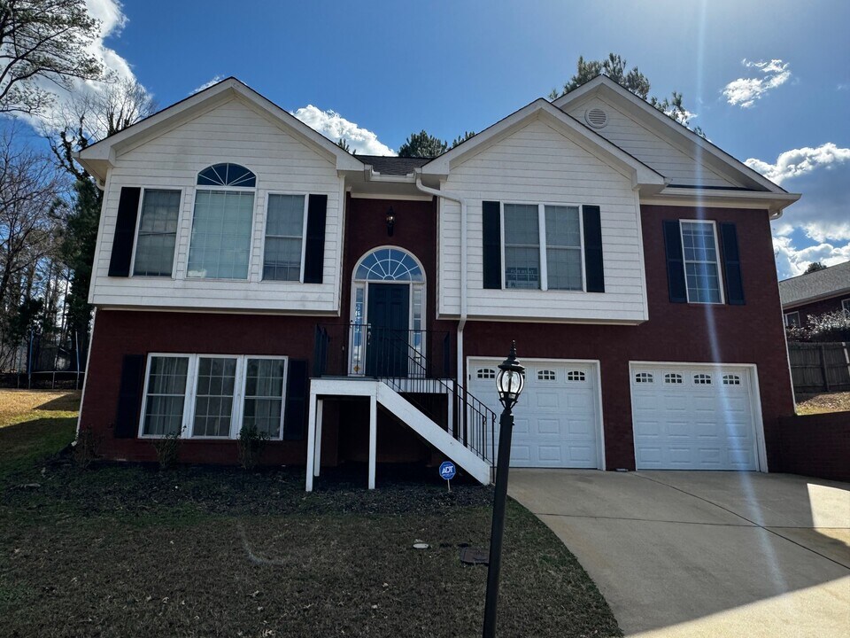 120 Slick Rock Court in Athens, GA - Building Photo