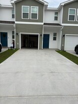 4051 Pendragon Cir in Milton, FL - Building Photo
