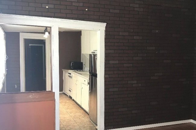 209 S Duck St in Stillwater, OK - Building Photo - Building Photo