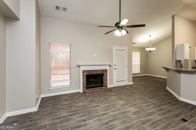 89 Flagman St in Dawsonville, GA - Building Photo - Building Photo