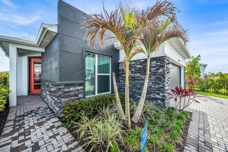 9060 Remy Ln in Port St. Lucie, FL - Building Photo - Building Photo