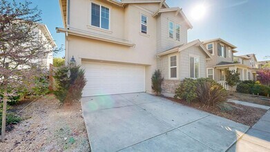 2548 Red Willow Dr in Santa Rosa, CA - Building Photo - Building Photo