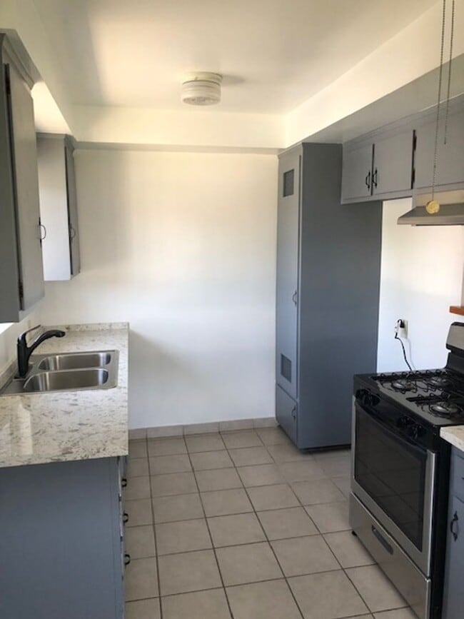 property at 9847 Loftus Dr