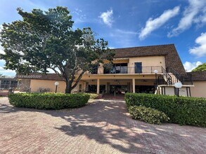 115 Briarwood Cir in Hollywood, FL - Building Photo - Building Photo