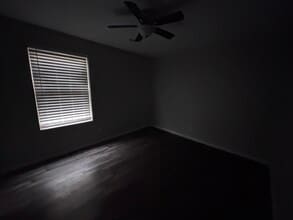 512 N 2nd St, Unit 512 1/2  S 2nd St in Clinton, IA - Building Photo - Building Photo