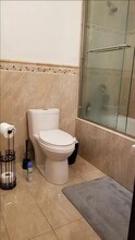 2528 N Talman Ave, Unit 2 in Chicago, IL - Foto de edificio - Building Photo