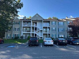 74 Iroquois Dr in Absecon, NJ - Building Photo