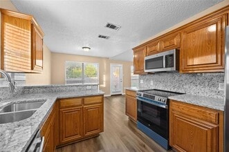 1814 Cancun Dr in Mansfield, TX - Building Photo - Building Photo