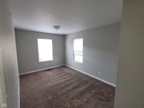 146 E Center Dr in Mooresville, IN - Building Photo - Building Photo