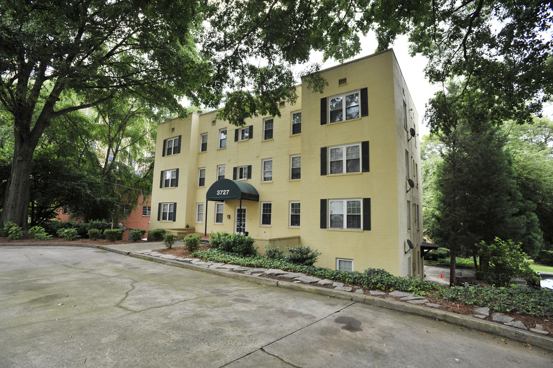 Peachtree Manor in Atlanta, GA - Foto de edificio