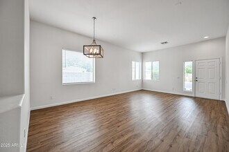 6397 W Blackhawk Dr in Glendale, AZ - Building Photo - Building Photo