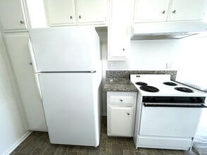 11771 National Blvd in Los Angeles, CA - Foto de edificio - Building Photo