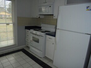 402 Melbourne Dr in Enterprise, AL - Building Photo - Building Photo