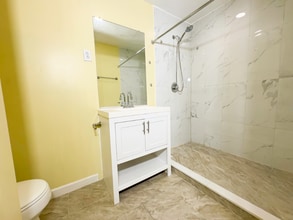 2016 Wheaton Haven Ct in Silver Spring, MD - Building Photo - Building Photo
