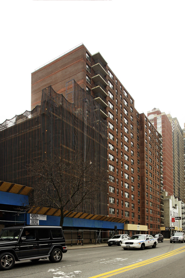 306 E 96th in New York, NY - Foto de edificio - Building Photo