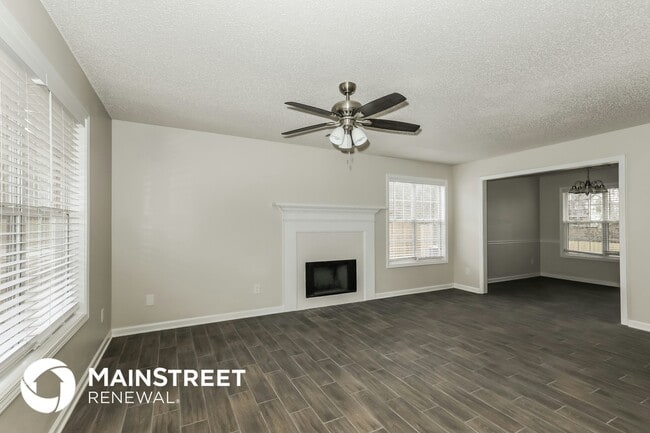 1065 Garrison Ct in Jonesboro, GA - Foto de edificio - Building Photo