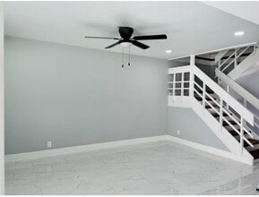 314 Sunshine Dr in Coconut Creek, FL - Foto de edificio - Building Photo