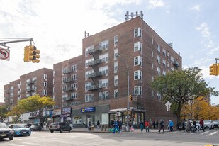 134-54 Maple Ave in Flushing, NY - Building Photo