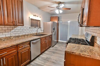 926 Grand St in Harrisburg, PA - Building Photo - Building Photo