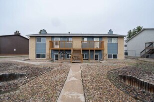 4930 King Arthur Way in Cheyenne, WY - Building Photo