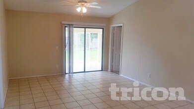 1060 Bannock Terrace, Unit 25 in Deltona, FL - Building Photo - Building Photo