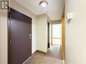 2311 Major MacKenzie Dr. in Vaughan, ON - Building Photo - Building Photo