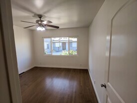 3554 Brenton Ave in Lynwood, CA - Building Photo