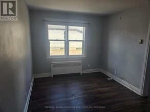 25 Forsythe St in Fort Erie, ON - Building Photo - Building Photo