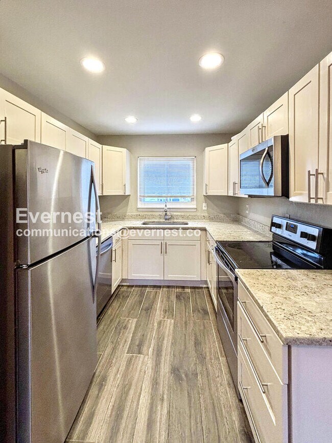 1613 Depew St in Lakewood, CO - Building Photo - Building Photo