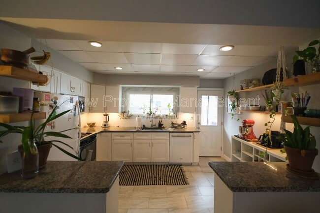 property at 928 Hoffman St