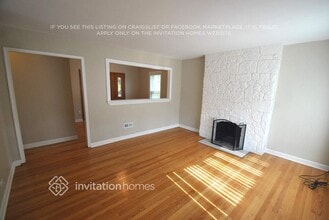 2704 Granville Ave in Melrose Park, IL - Building Photo - Building Photo