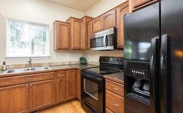 1007 Shadow Wood Ln in Coeur d'Alene, ID - Building Photo - Building Photo