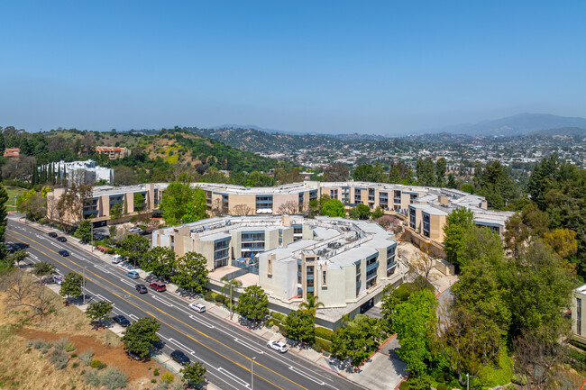 Eaton Crest in Los Angeles, CA - Foto de edificio - Building Photo