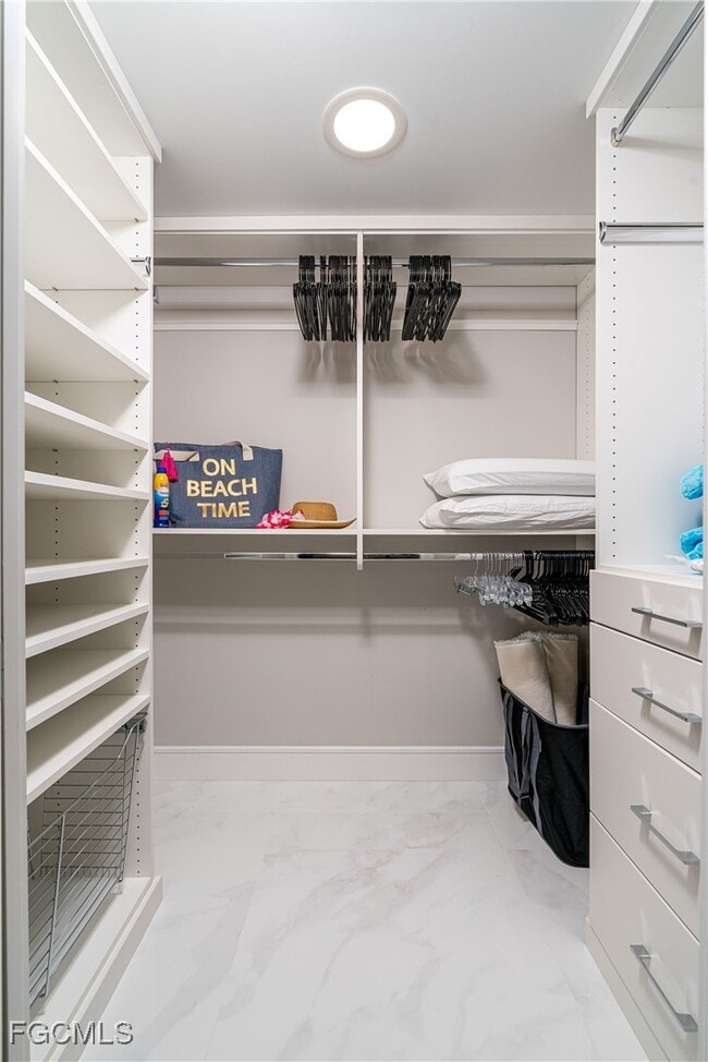 property at 17 Bluebill Ave