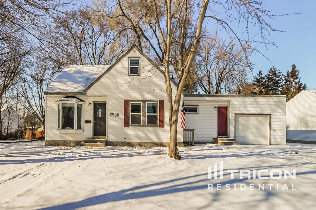 7538 4th Ave S in Richfield, MN - Foto de edificio