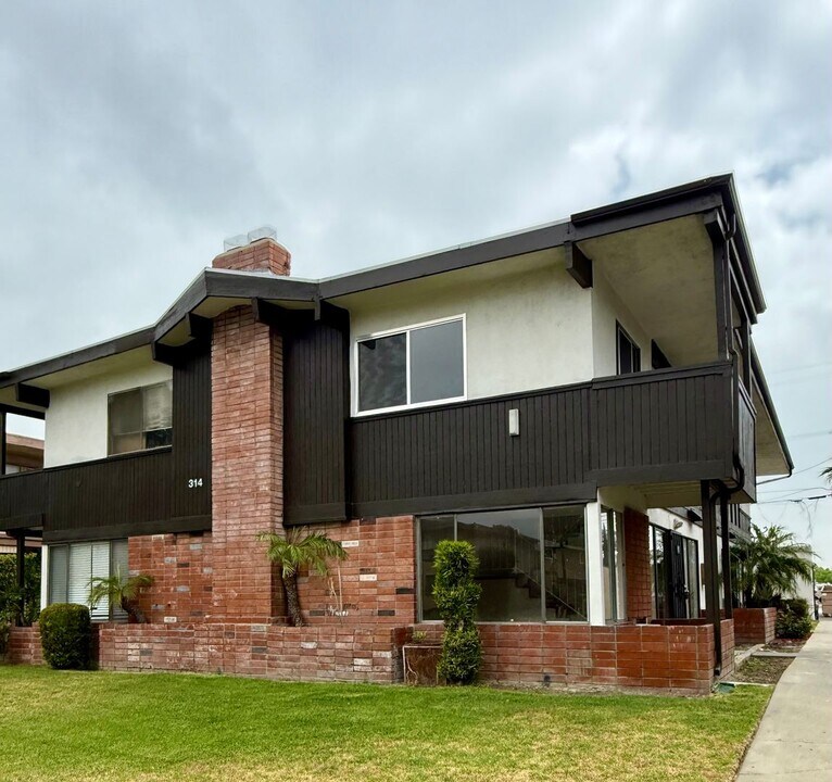 314 N Begonia Ave in Ontario, CA - Building Photo