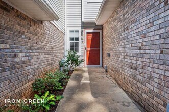 8 Briar Knoll Ct in Asheville, NC - Building Photo - Building Photo