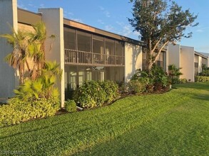 4575 Trawler Ct in Ft. Myers, FL - Building Photo - Building Photo